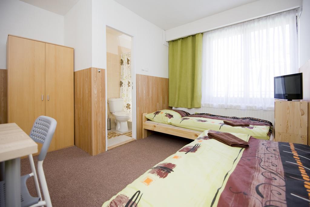 Penzion Ostrava-Levne Ubytovani Exterior foto